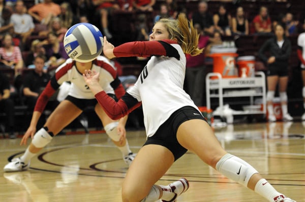 Sophomore libero Kyle Gilbert (10) had 27 digs in Stanford's victories over California and Utah this weekend. The No. 6 Cardinal moved to 10-2 overall and a perfect 2-0 in conference play.