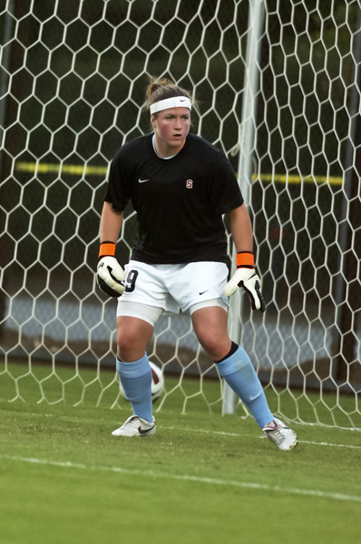 Junior goalkeeper Emily Oliver, playing her first full game after an early-season injury, notched her first start and made two saves. (SIMON WARBY/The Stanford Daily)