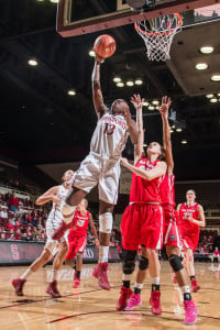 Senior forward Chiney Ogwumike (13)