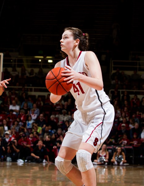 Junior Bonnie Samuelson notched all 18 of her points from behind the arc, providing Stanford with the balanced scoring it needed in a 81-62 win against South Dakota in the first round of the NCAA tournament. (NORBERT VON DER GROEBEN/isiphotos.com)