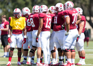 Ty Montgomery (left) and the Cardinal hope to extend the nation's second-longest home winning streak with a victory over UC Davis on Saturday. (TRI NGUYEN/The Stanford Daily)