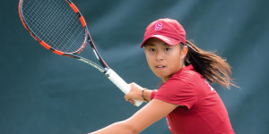 Sophomore Carol Zhao (center) won the USTA/ITA Northwest Regional Championships over fellow Cardinal sophomore Taylor Davidson 7-6 (4), 6-1. The regional final featured two Cardinal players for the first time since 2011. (NICK SALAZAR/ THE STANFORD DAILY)