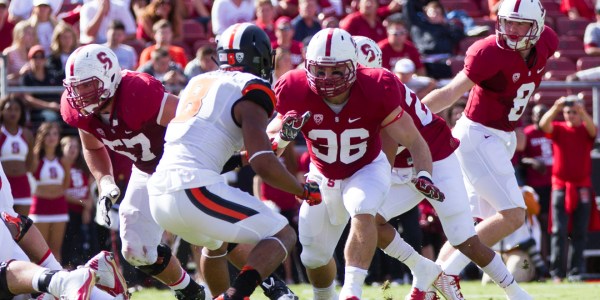 Fifth year senior Lee Ward (center)