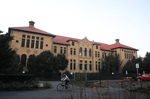 A combined science library will open in the Old Chemistry Building in 2016. (Stanford Daily File Photo)