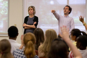 Stanford's Summer Humanities Institute brings high school students to campus for the summer to take various three-week humanities courses. (MIKE ABBOTT/Stanford News Service)