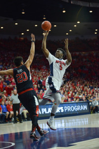 (TYLER BAKER/The Daily Wildcat)