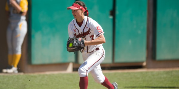 Senior Hanna Winter was a difference maker throughout this weekend’s action, posting a .389 batting average and a .611 slugging percentage to go along with a team-leading 5 RBI, 2 steals and 2 triples.(DON FERIA/isiphotos.com)