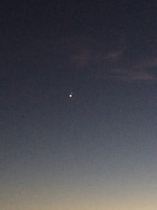 Venus and Jupiter, practically hugging on the last night of June. (CATHERINE ZAW/The Stanford Daily)