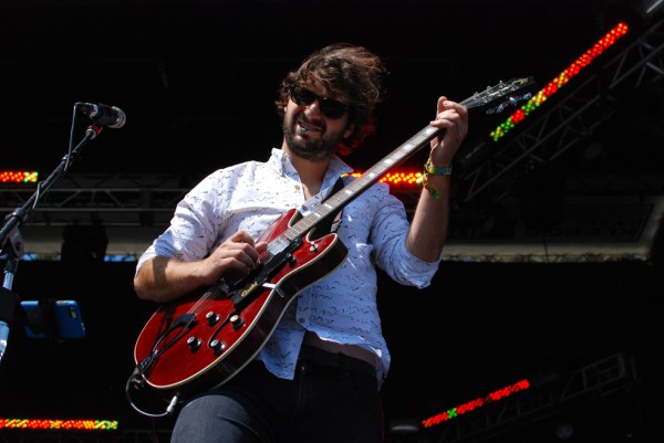 Zack Feinberg on guitar. If you’re thinking of becoming a guitarist, it helps if you have a nice looking guitar. RAHIM ULLAH/The Stanford Daily