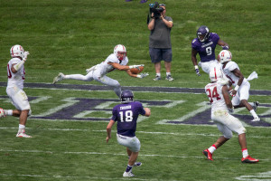 Sophomore cornerback Alijah Holder (center) and the Stanford secondary had a decent day against Northwestern but weren't helped out by an anemic pass rush that allowed Wildcats quarterback Clayton Thorson to keep the chains moving. (BOB DREBIN/isiphotos.com)