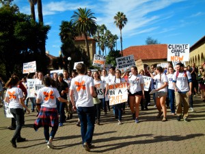 (McKENZIE LYNCH/The Stanford Daily)