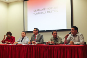 R&DE administrators and  graduate student families discussed plans for additional housing in Escondido Village. (STEFAN LACMANOVIC/The Stanford Daily)