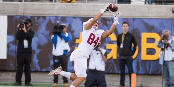 Junior tight end Austin Hooper (above) could do serious damage to a weak Oregon secondary during Saturday's game. Oregon's passing defense is currently ranked last in the Pac-12. (DAVID BERNAL/isiphotos.com)