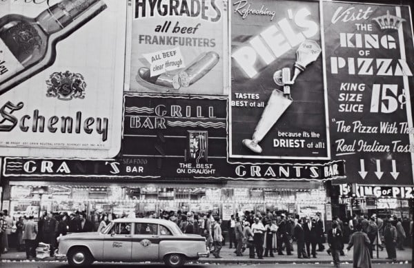 Frank Paulin's "Grant's Bar, New York." Courtesy of Cantor Arts Center