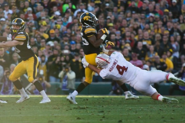 NFL rookie Blake Martinez got the start at inside linebacker for the Green Bay Packers in Week 1. The Stanford alum gave a strong performance and had the additional honor of wearing the helmet headset, making him the on-field play caller for the defense. (SAM GIRVIN/The Stanford Daily)