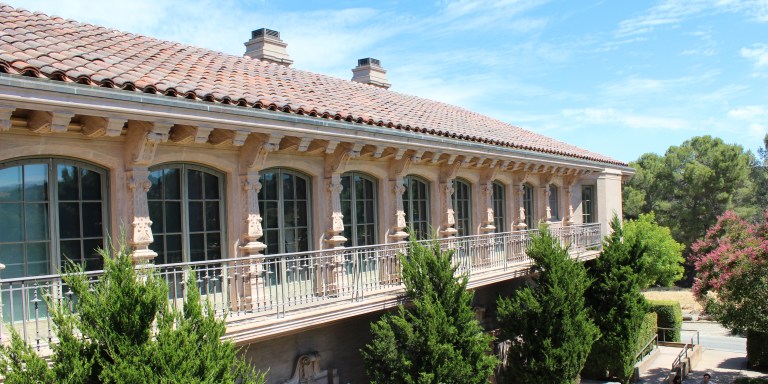 The third floor CCRMA building, referred to as "The Knoll" on campus, where the symposium speeches were held. (ZAZU LIPPERT/The Stanford Daily)