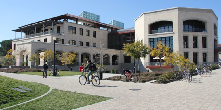 Cardinal Crush allowed students to submit the names of their crushes and notified them if their crushes listed them in return. (Photo: The Stanford Daily)