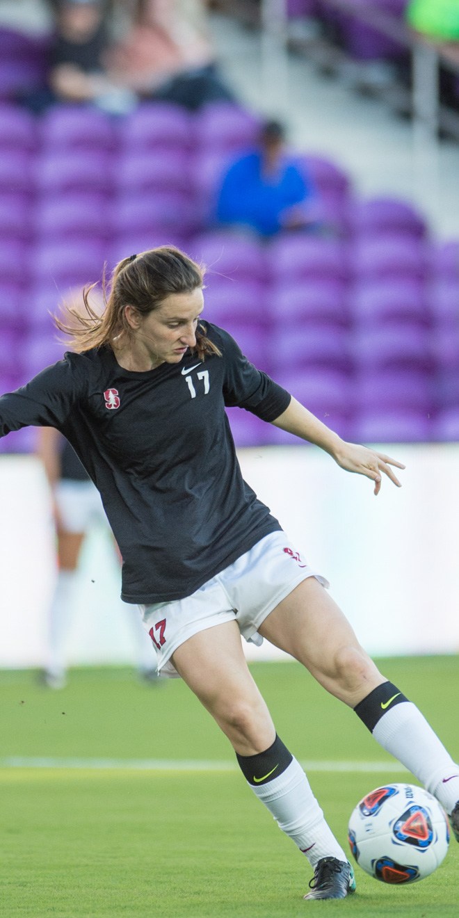 Senior midfielder Andi Sullivan added to her illustrious career by winning the Hermann Trophy last Friday.(JEREMY REPER/isiphotos.com)