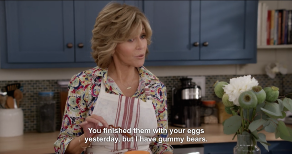 Living with a roommate as told by 'Grace and Frankie screencaps