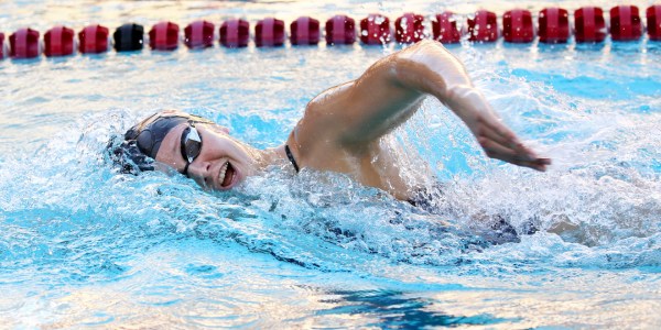 Sophomore Lauren Pitzer (above) led Stanford to victory in both the 200-yard medley relay [1:38.71] and the 200-yard free relay [1:30.68]. (HECTOR GARCIA-MOLINA/isiphotos.com)