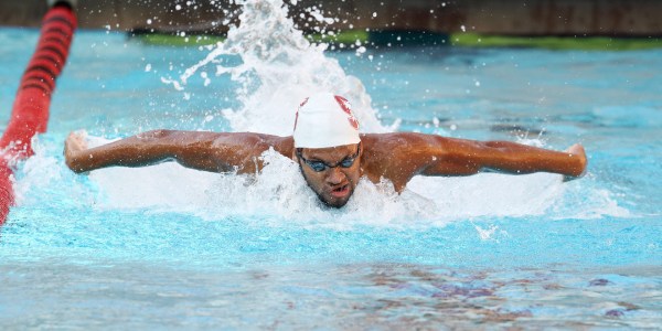 Freshman Jack LeVant (above) was the only Stanford swimmer to win an even against an eligible Berkeley swimmer. The 6’4” Texan won both the 200-yard freestyle (1:34.99) and the 500-yard freestyle (4:18.53). (HECTOR GARCIA-MOLINA/isiphotos.com)