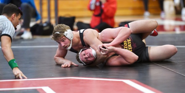 Nathan Traxler (above) has a record of 23-5 for the season and is 9-1 in dual matches. The wrestling team faces Oregon State next. (HECTOR GARCIA-MOLINA/isiphotos.com)