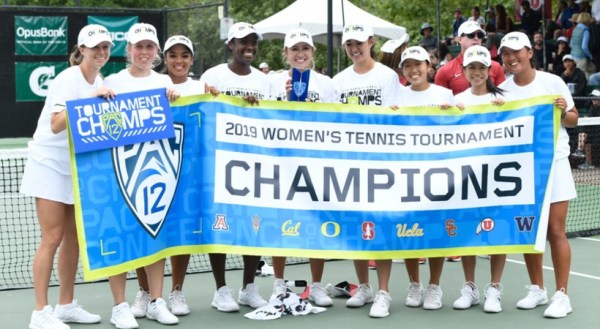 Junior Emily Arbuthnott clinched the Stanford victory over UCLA in singles. Arbuthnott improved to 30-5 on the season and looks to lead the team into the NCAAs.(HOLLY ROBERTS/Kadaya Photography Services)