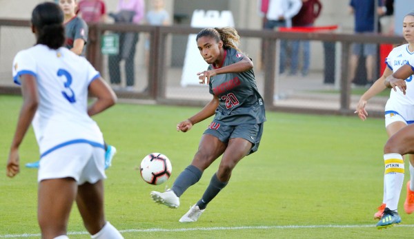 Junior forward Catarina Macario (above) scored on a free kick in the 77th minute to put the Cardinal ahead 3-2 against Santa Clara on Sunday. Stanford would go on to win 4-2. (HECTOR GARCIA-MOLINA/isiphotos.com)