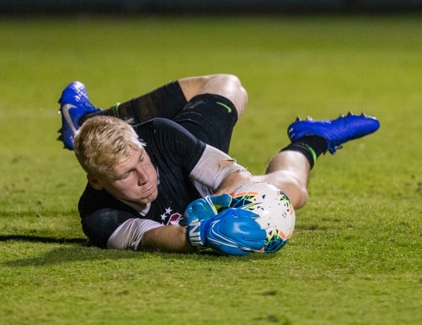 Redshirt sophomore goalkeeper Andrew Thomas (above) made four saves, but could not save Cal's penalty kick in a 1-0 loss Thursday. The defeat hands Washington the Pac-12 title that Stanford had claimed for the past five seasons. (Photo: JOHN P. LOZANO/isiphotos.com)