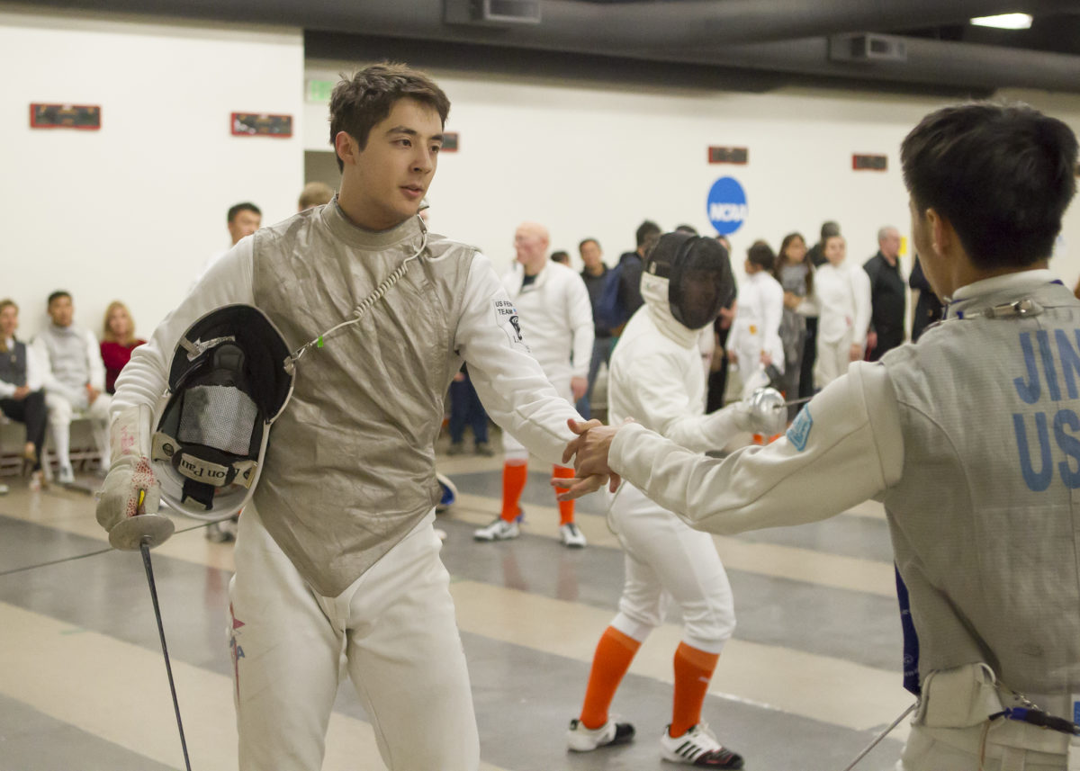 Caught off garde: Men's, women's fencing faces their final bout