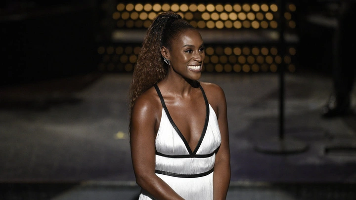 Issa Rae ’07 hosts ‘Saturday Night Live’