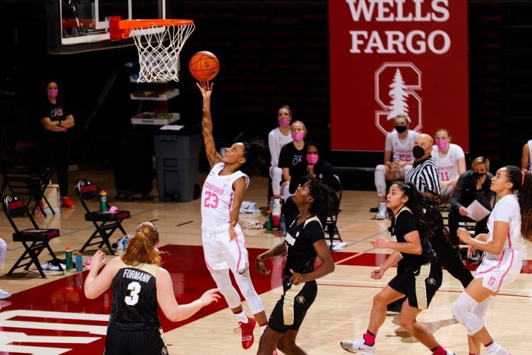 Senior point guard Kiana Williams played all 40 minutes against Oregon, scoring 20 points and helping to lead Stanford to a gritty 63-61 road victory. (Photo: BOB DREBIN/isiphotos.com)