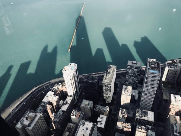 Bird's-eye view of street in Chicago (Photo: Unsplash)