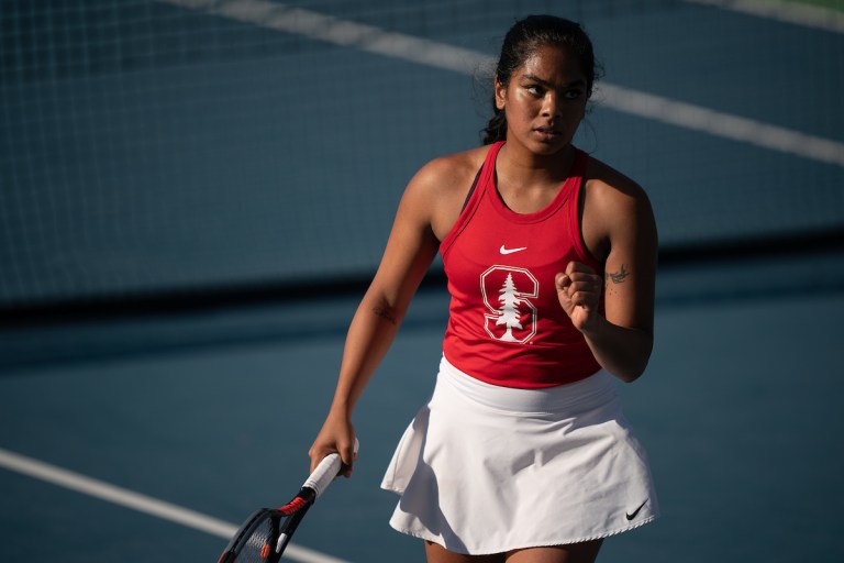 Junior Niluka Madurawe (above) helped clinch the victory over Hawai'i for the Cardinal. (Photo: JOHN TODD/isiphotos.com)