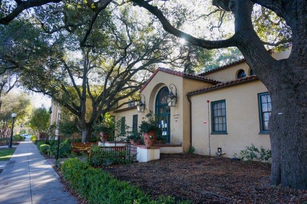 lagunita court student housing front desk