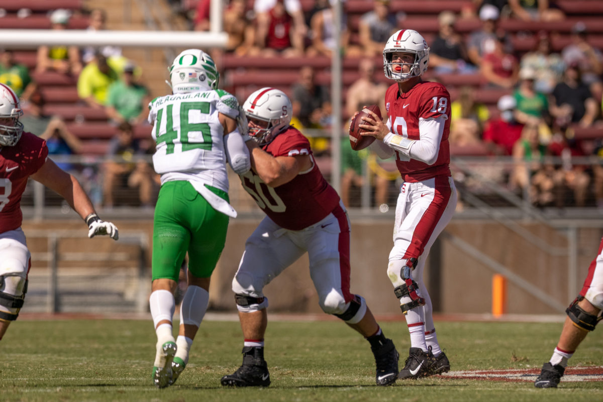 QB Tanner McKee scans the field vs Oregon.