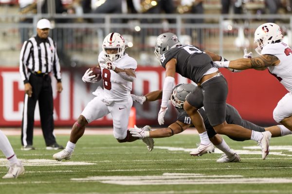 Nathaniel Peat evades defenders.