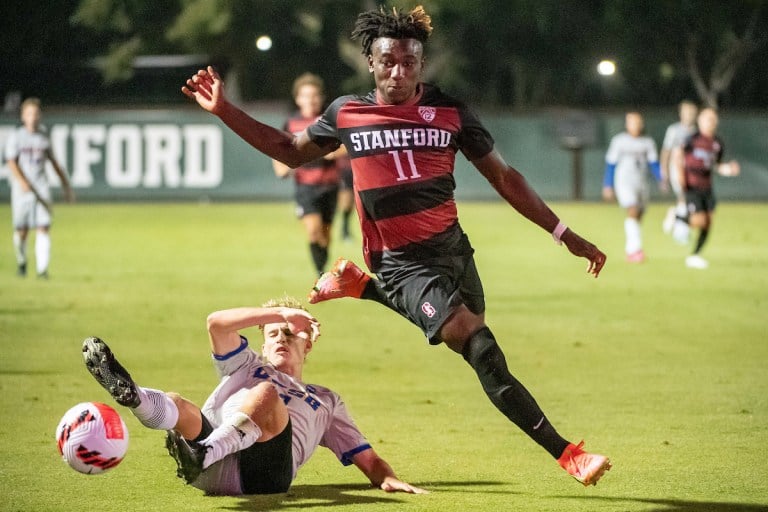 Ousseni Bouda chases after the ball.