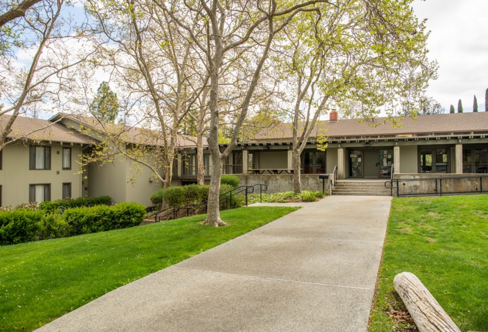 Alpha Phi and Kappa Kappa Gamma sorority house