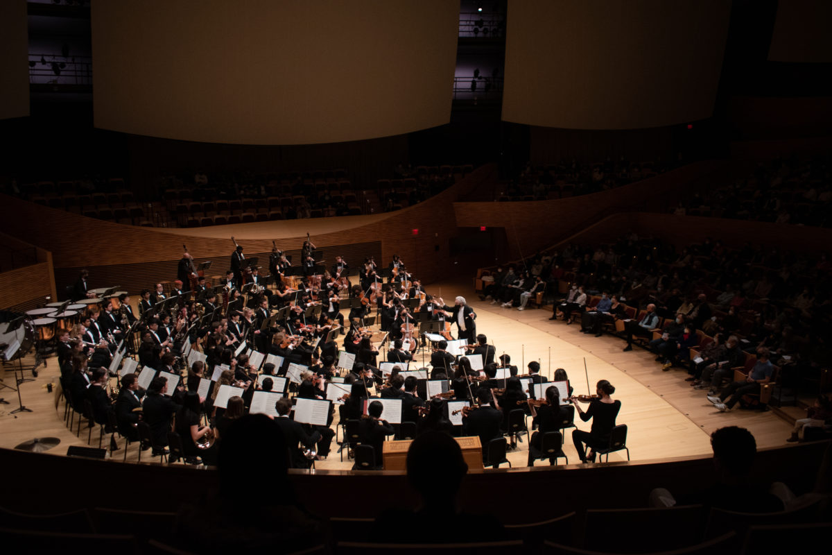 A zoomed out shot of the entire orchestra.