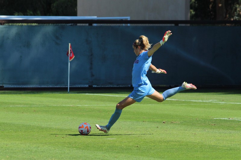 Stanford goalie prepares to kick the ball