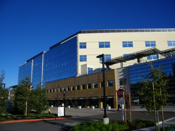 The John Muir Medical Center in Walnut Creek, Calif. on a clear day.