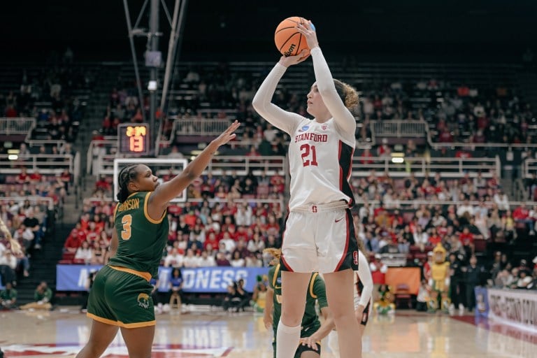 Brooke Demetre shoots against Norfolk State