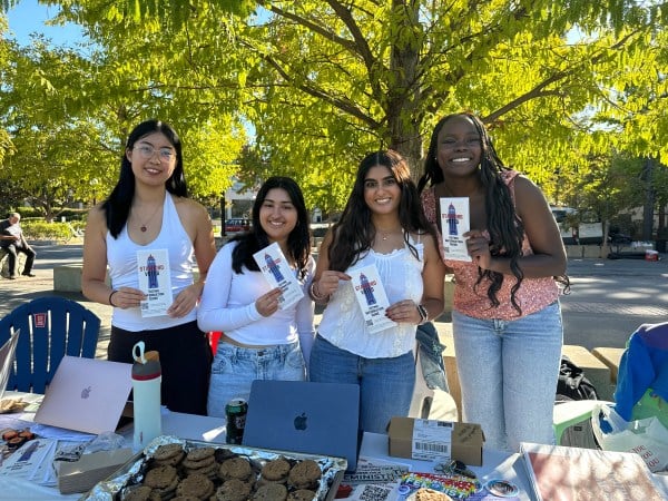 StanfordVotes tabled in White Plaza this week, offering fresh baked cookies to students who made a voting plan.(Photo Courtesy of Ruhee Nemawarkar)